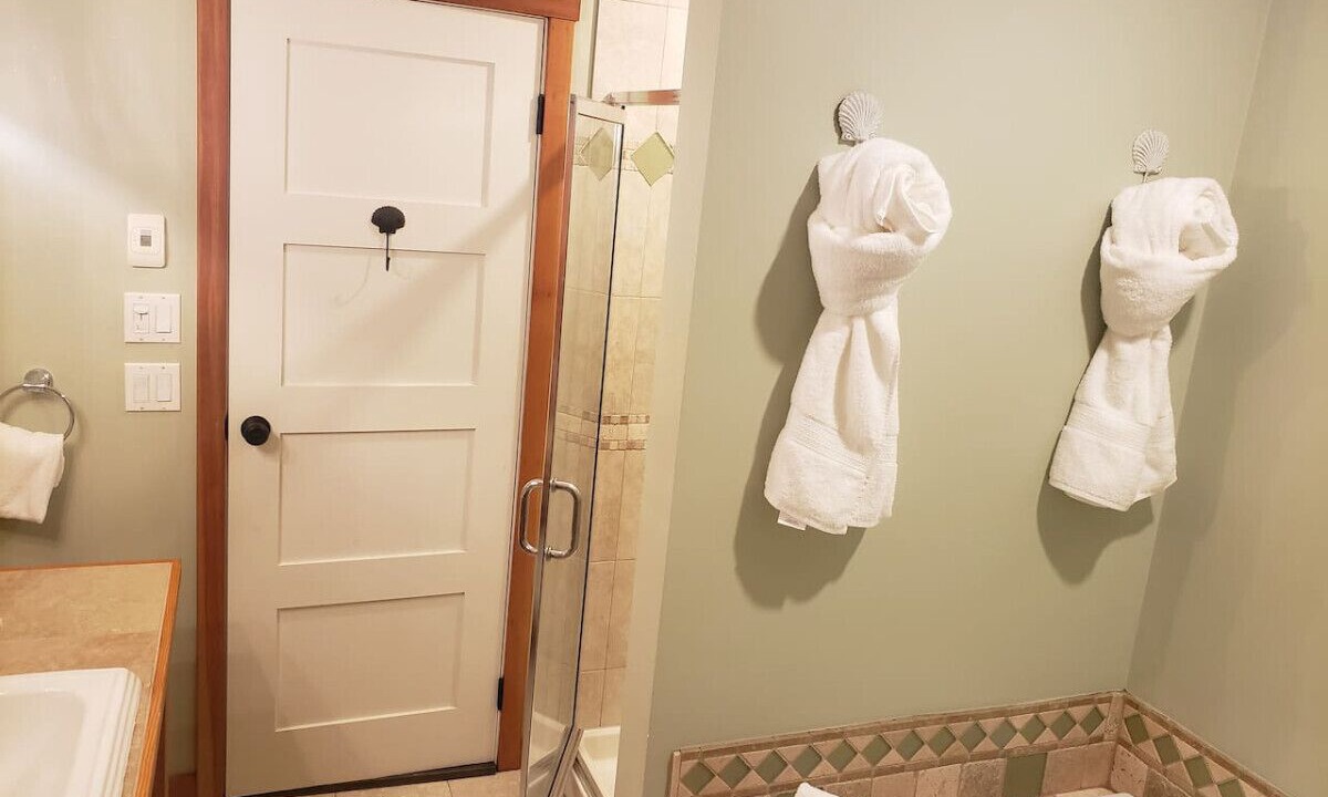 Photo of Bathroom in Ucluelet