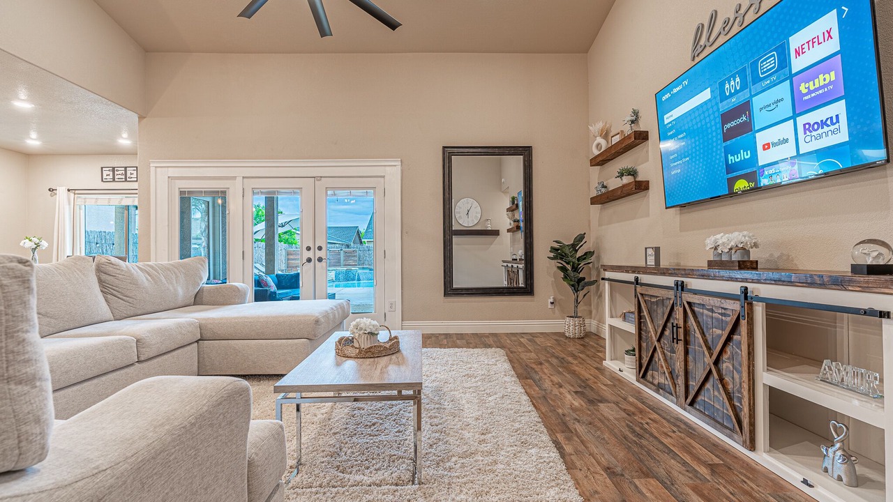 Photo of Livingroom in Tulare