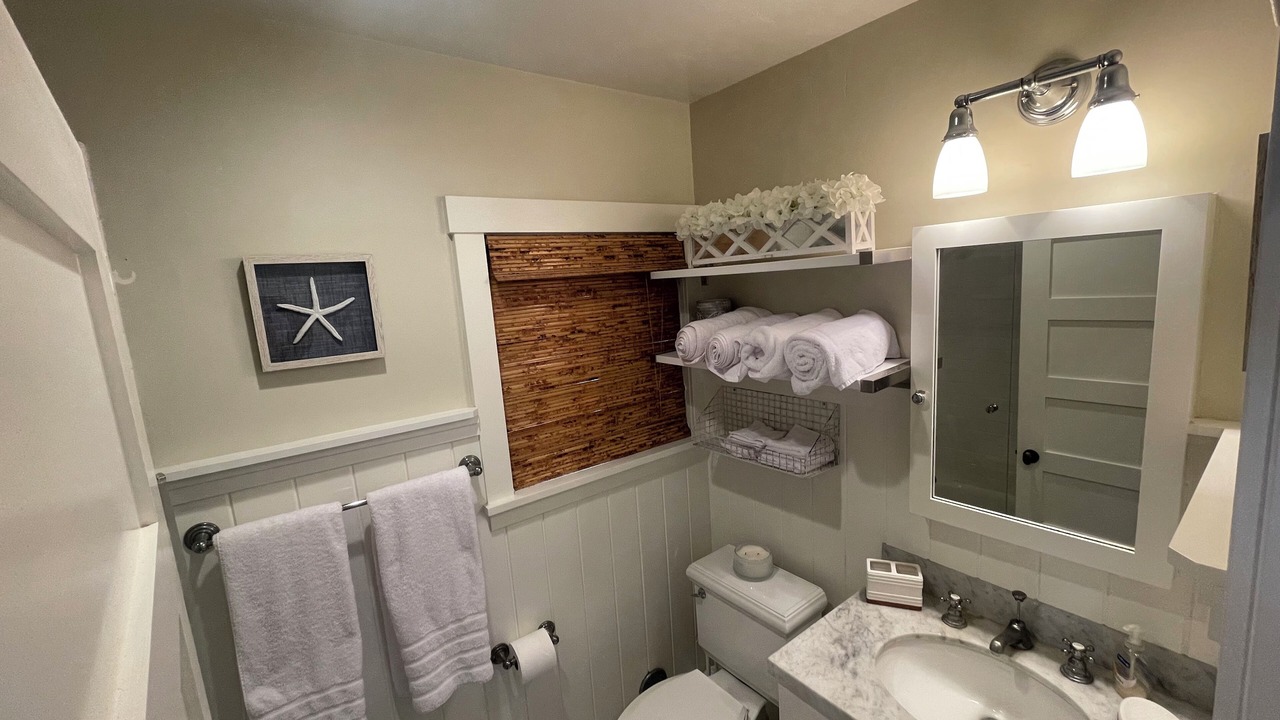Photo of Bathroom in Carpinteria