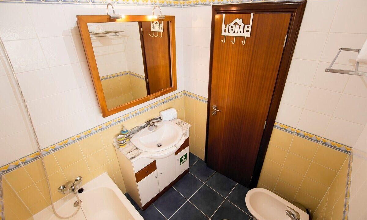 Photo of Bathroom in Aveiro