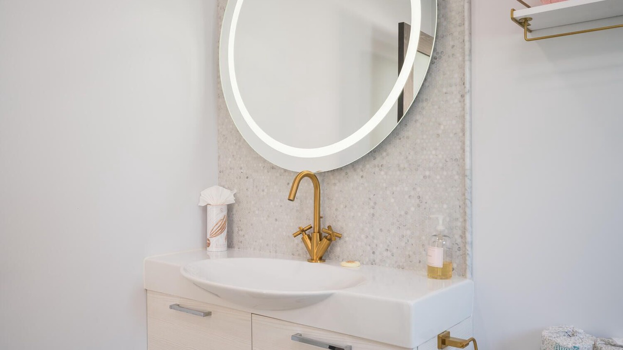 Photo of Bathroom in Happy Hill