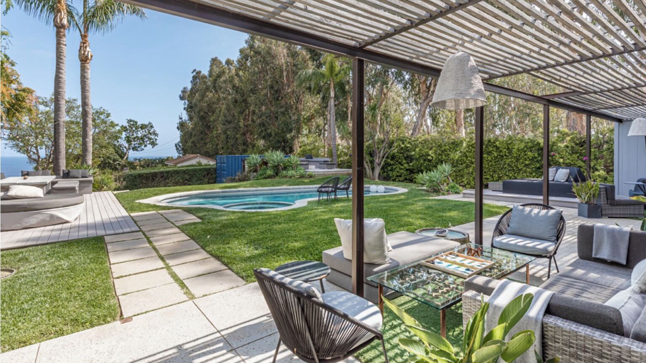 Photo of Patio Balcony in Central Malibu