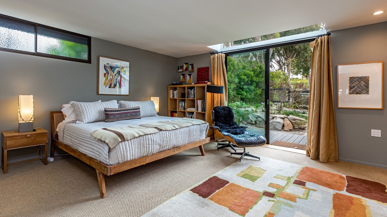 Photo of Bedroom in Central Malibu