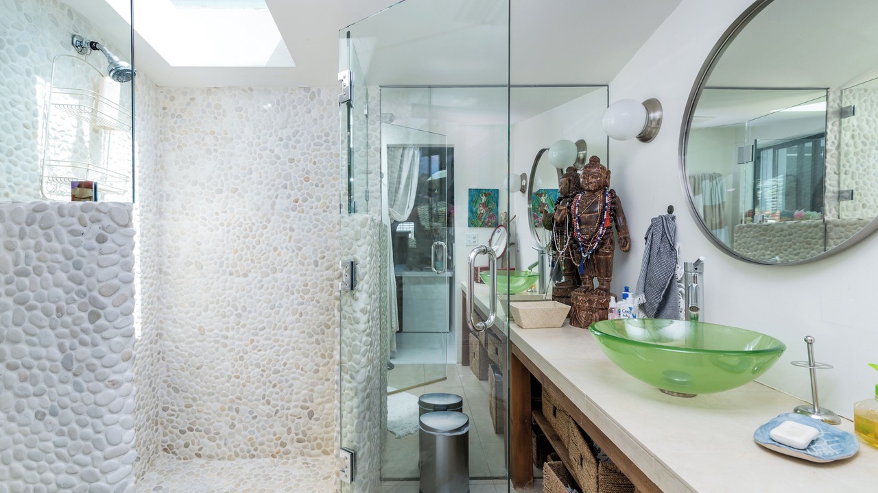 Photo of Bathroom in Central Malibu