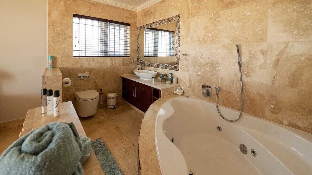 Photo of Bathroom in Jeffreys Bay