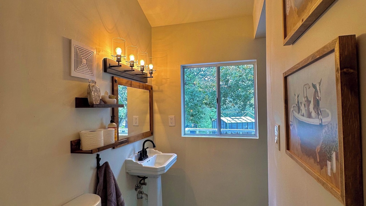 Photo of Bathroom in Julian