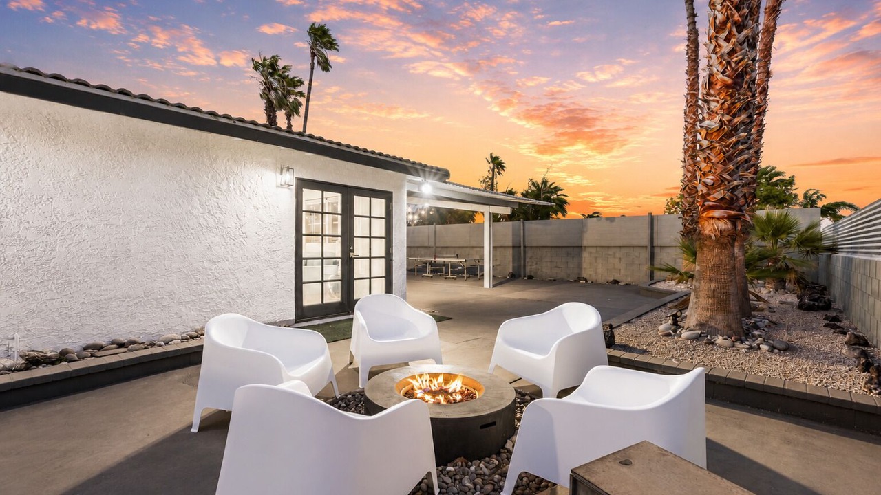 Photo of Patio Balcony in Racquet Club South