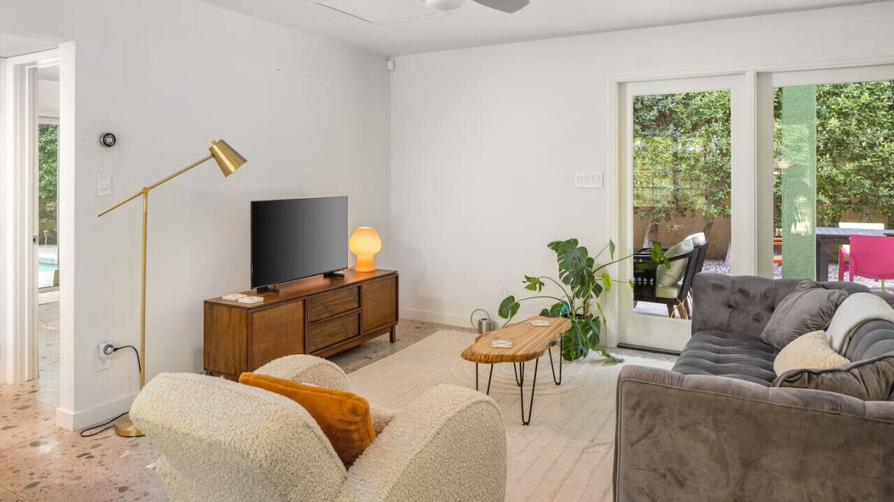 Photo of Livingroom in Tahquitz River Estates