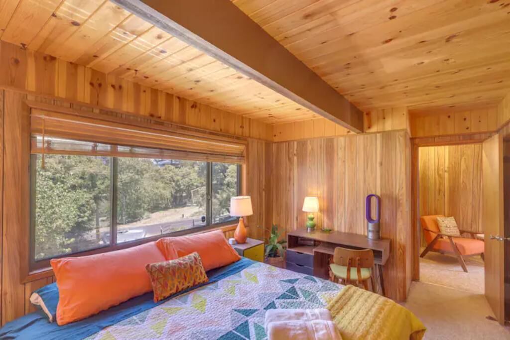 Photo of Bedroom in Pine Mountain Club