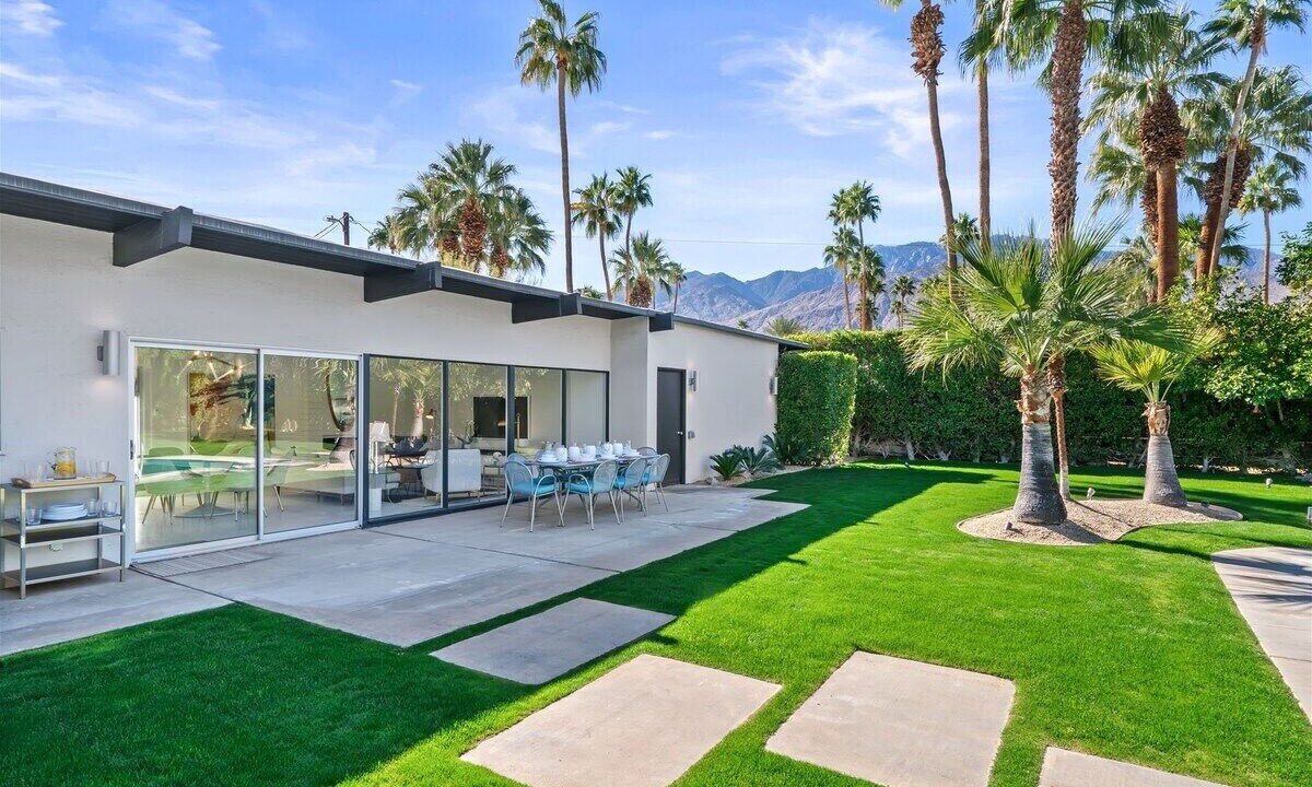 Photo of Outdoor in Sunmor