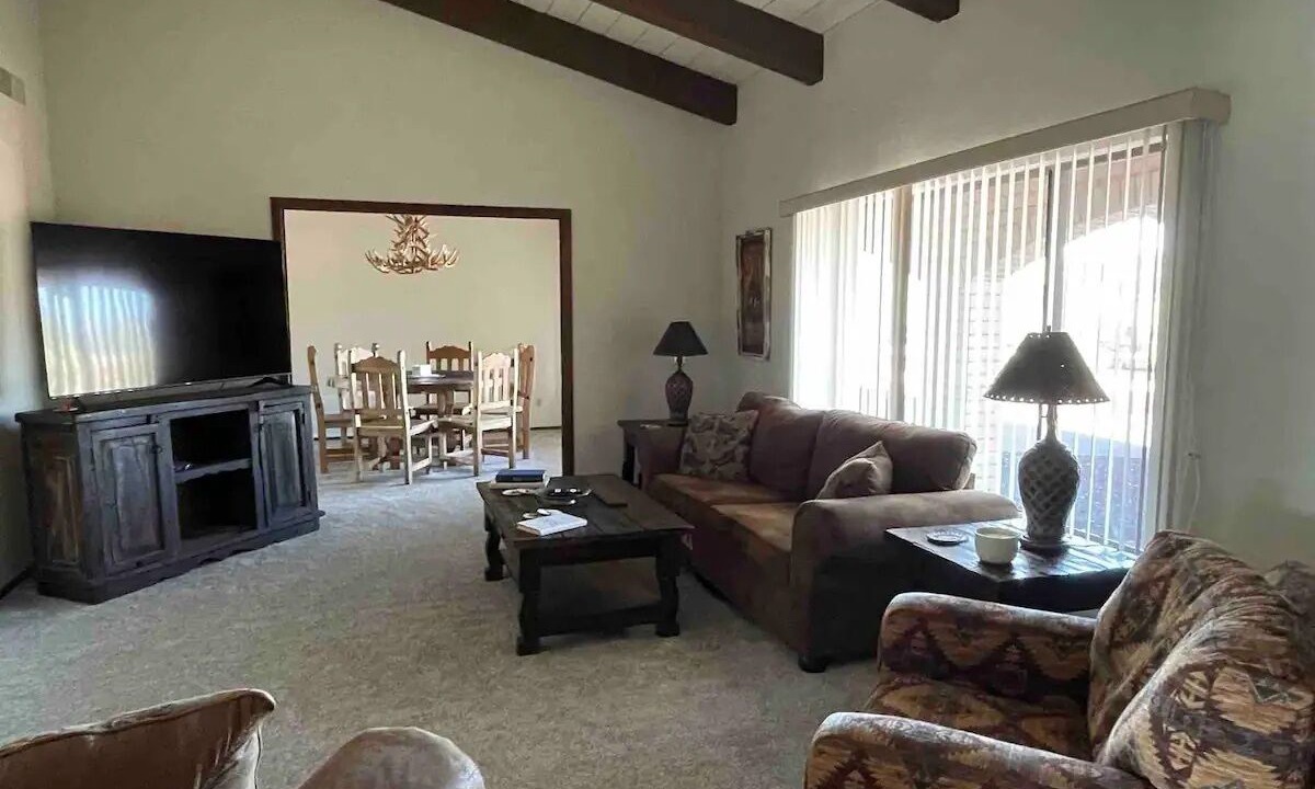 Photo of Livingroom in Wickenburg