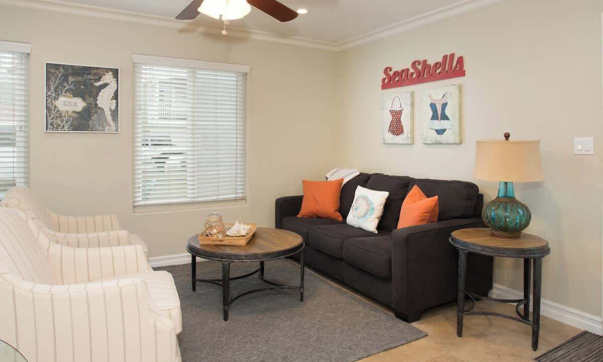 Photo of Livingroom in West Newport