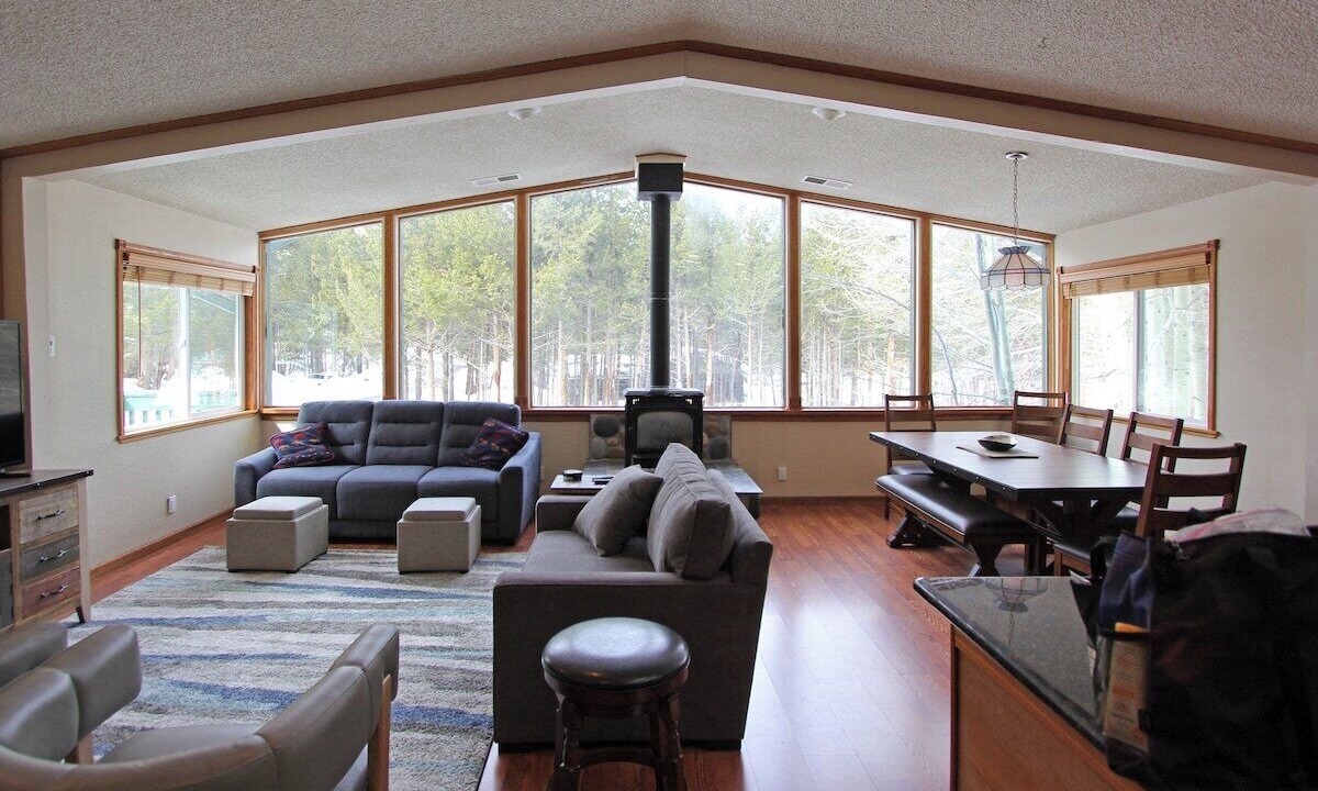 Photo of Livingroom in South Lake Tahoe