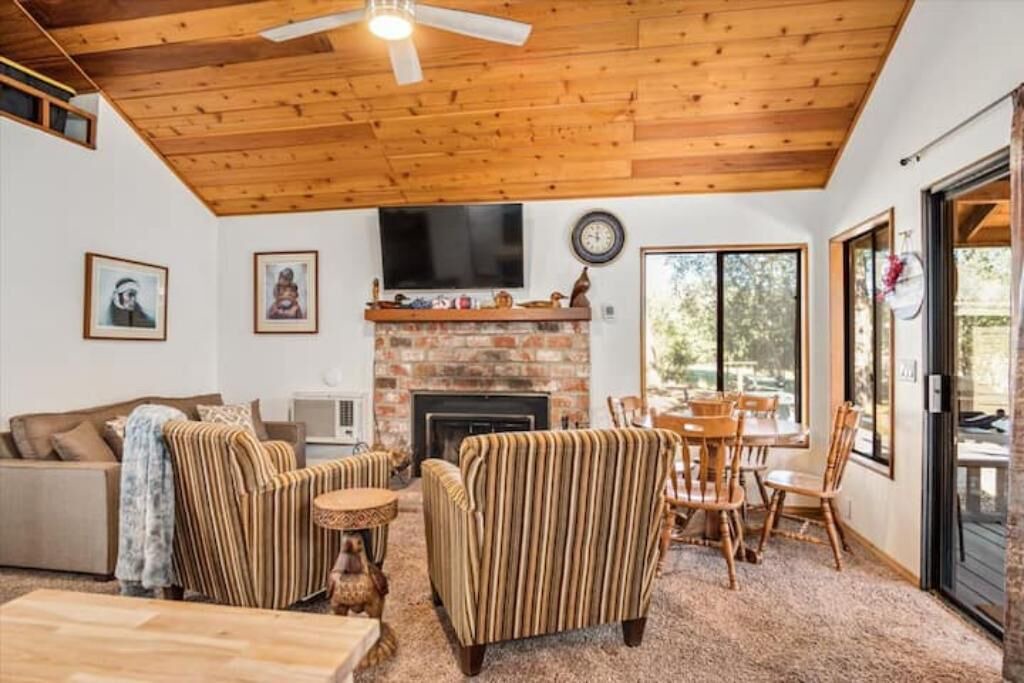 Photo of Livingroom in Descanso