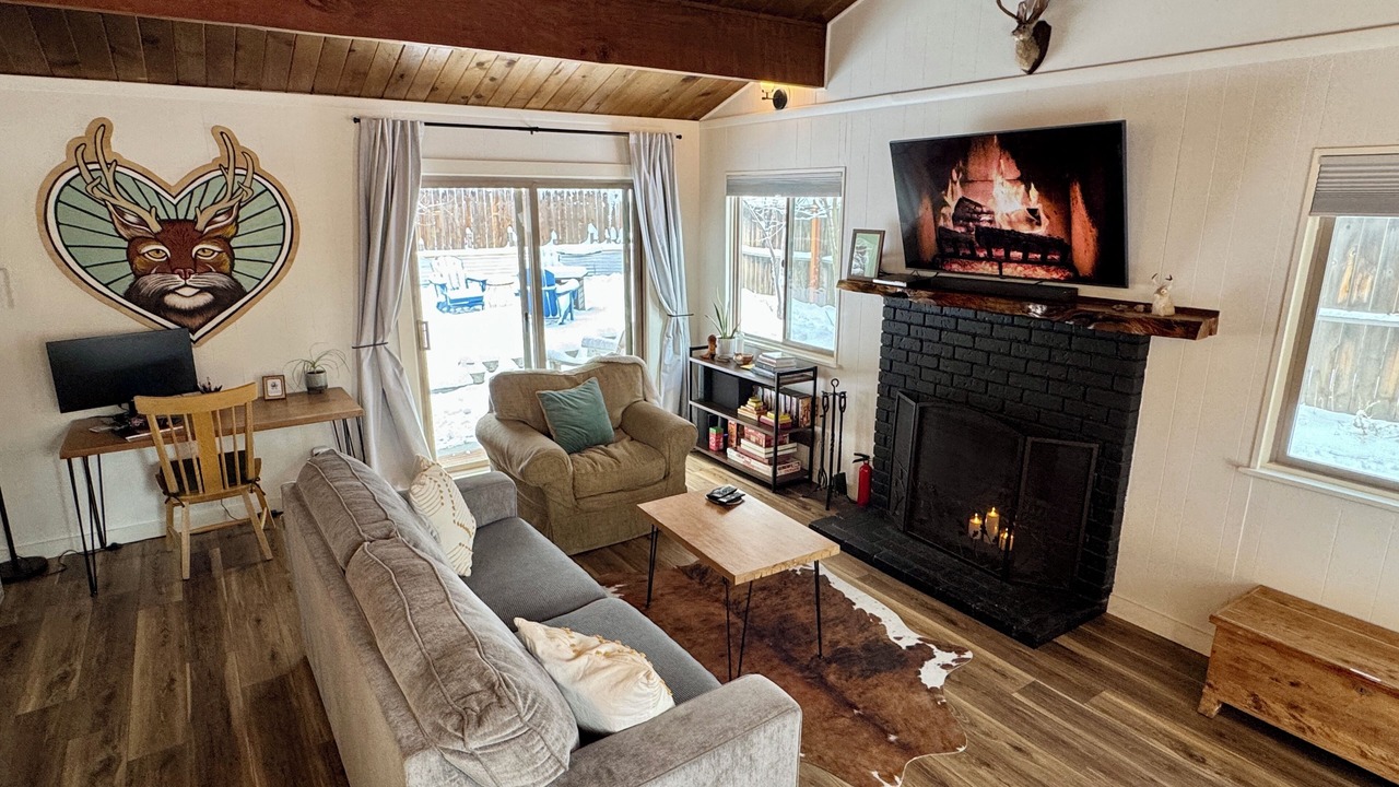 Photo of Livingroom in Big Bear