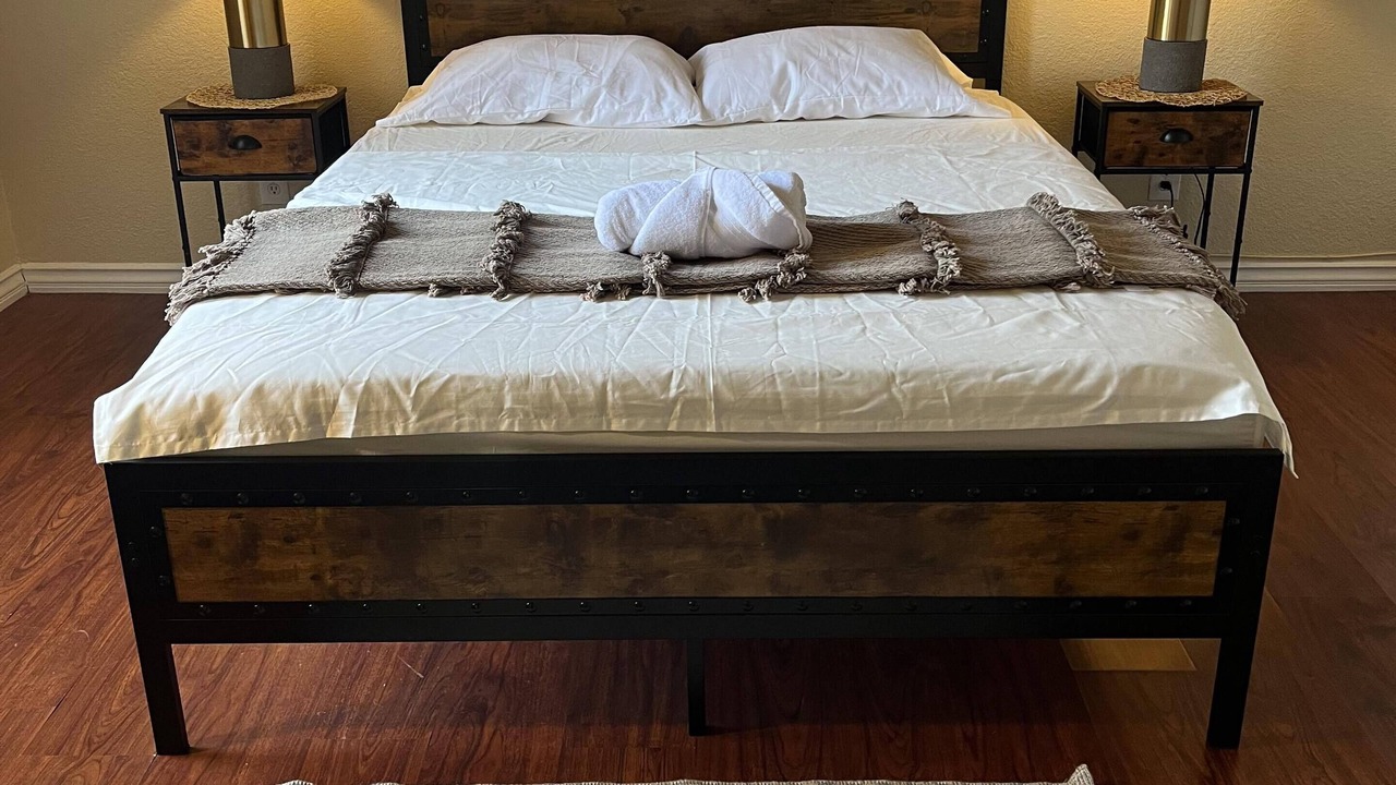 Photo of Bedroom in Sunrise Manor