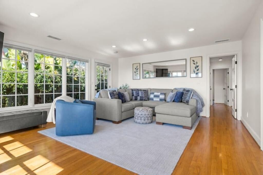 Photo of Livingroom in East Mesa