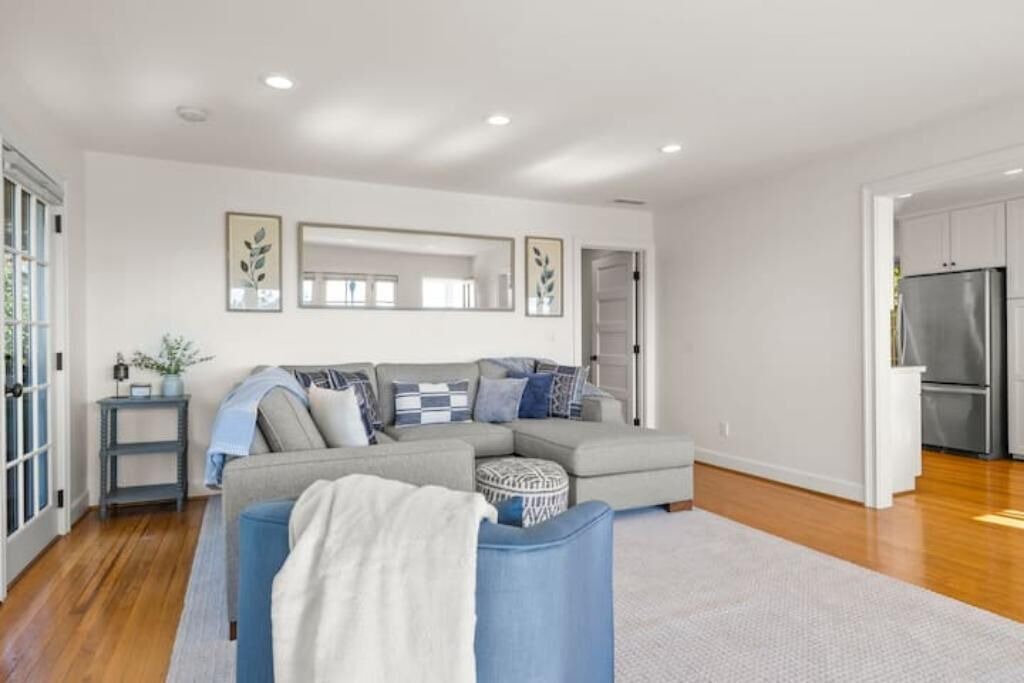Photo of Livingroom in East Mesa