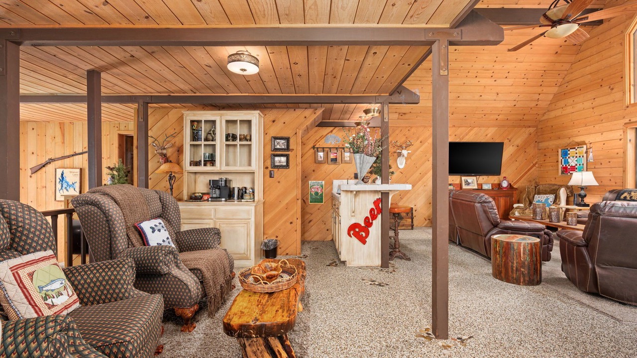 Photo of Livingroom in Sierra Cedars