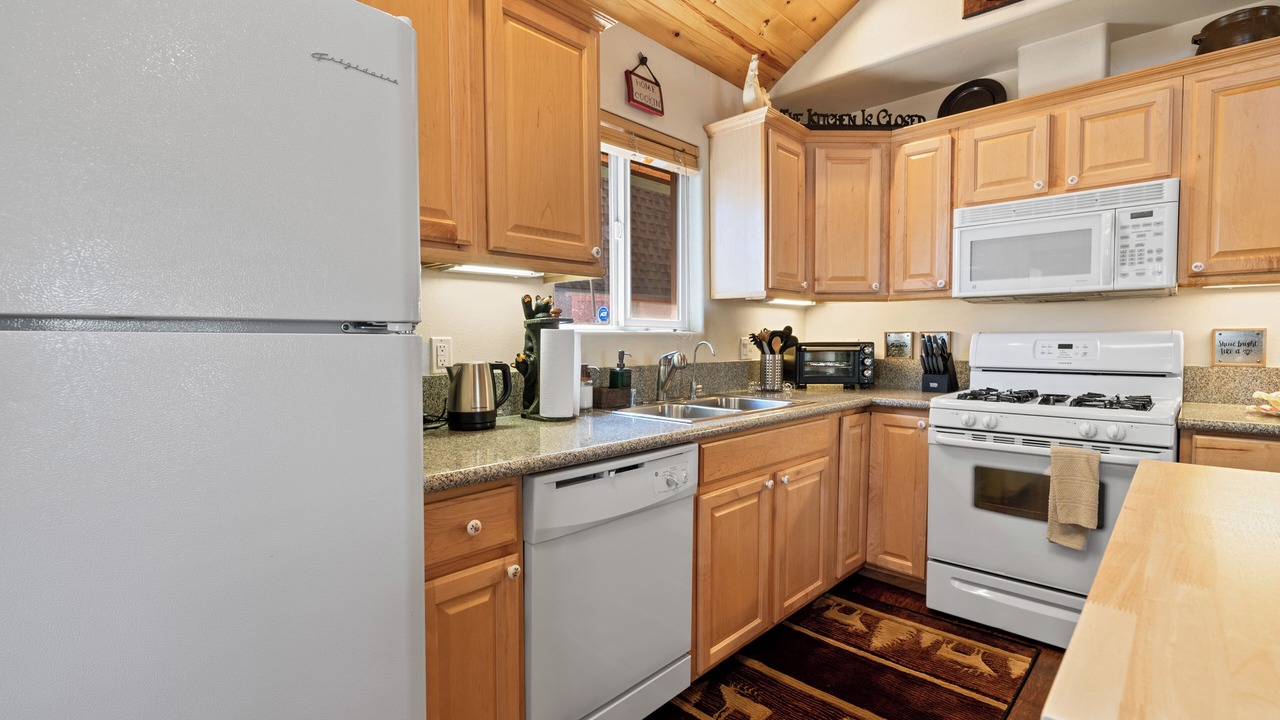 Photo of Kitchen in Big Bear City