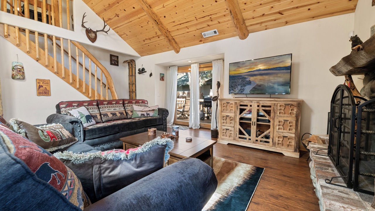 Photo of Livingroom in Big Bear City