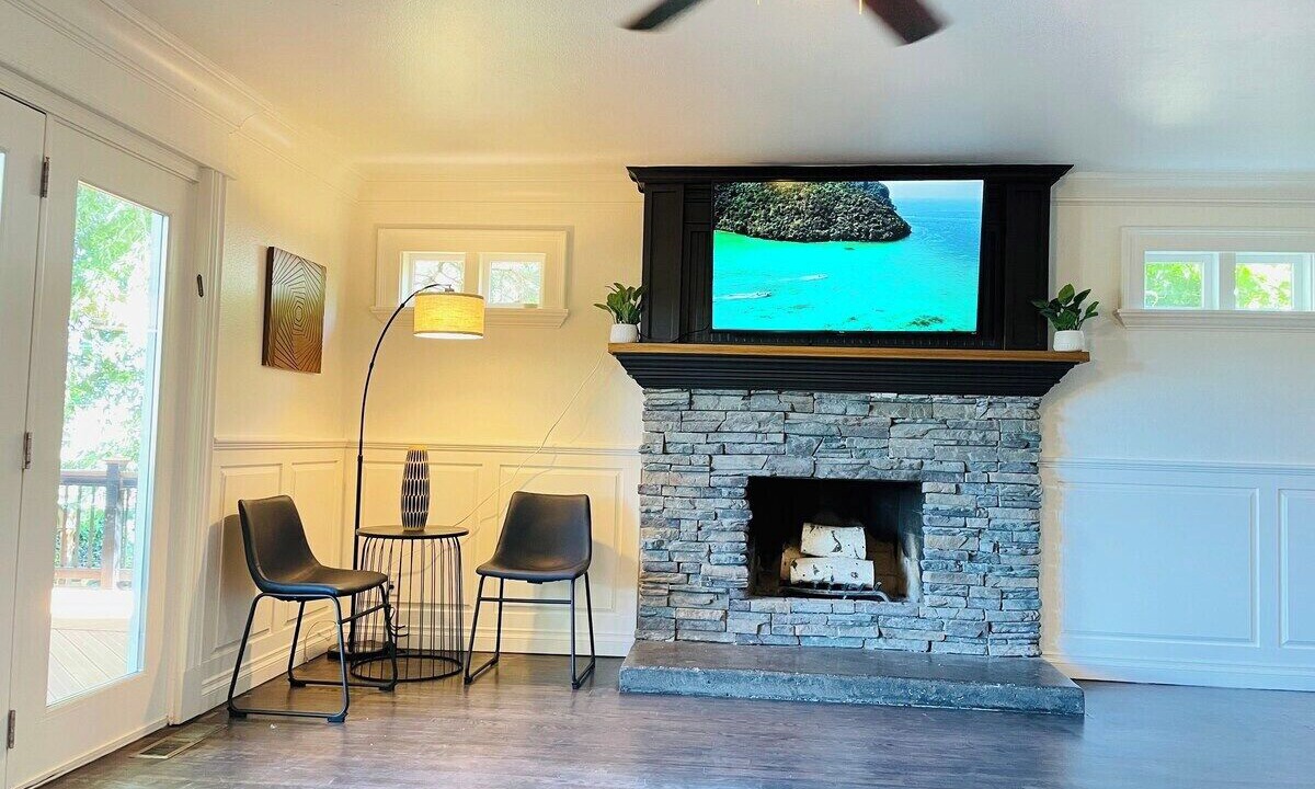 Photo of Livingroom in West University