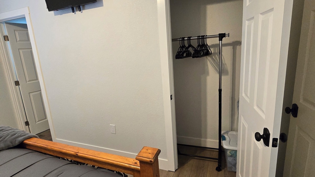 Photo of Bedroom in Needles