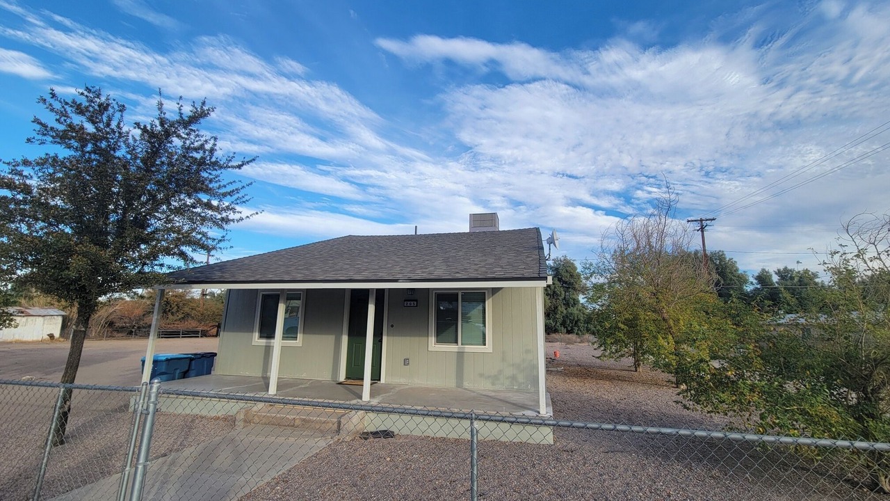Photo of Outdoor in Needles