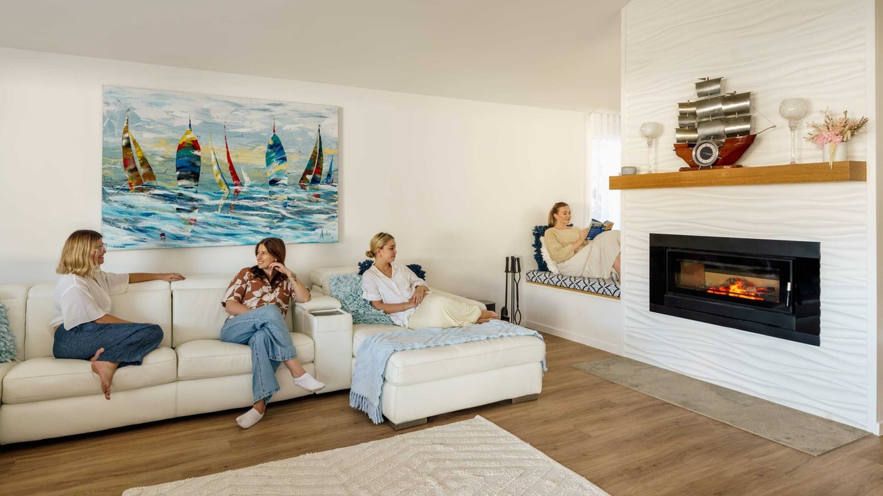 Photo of Livingroom in Golden Beach
