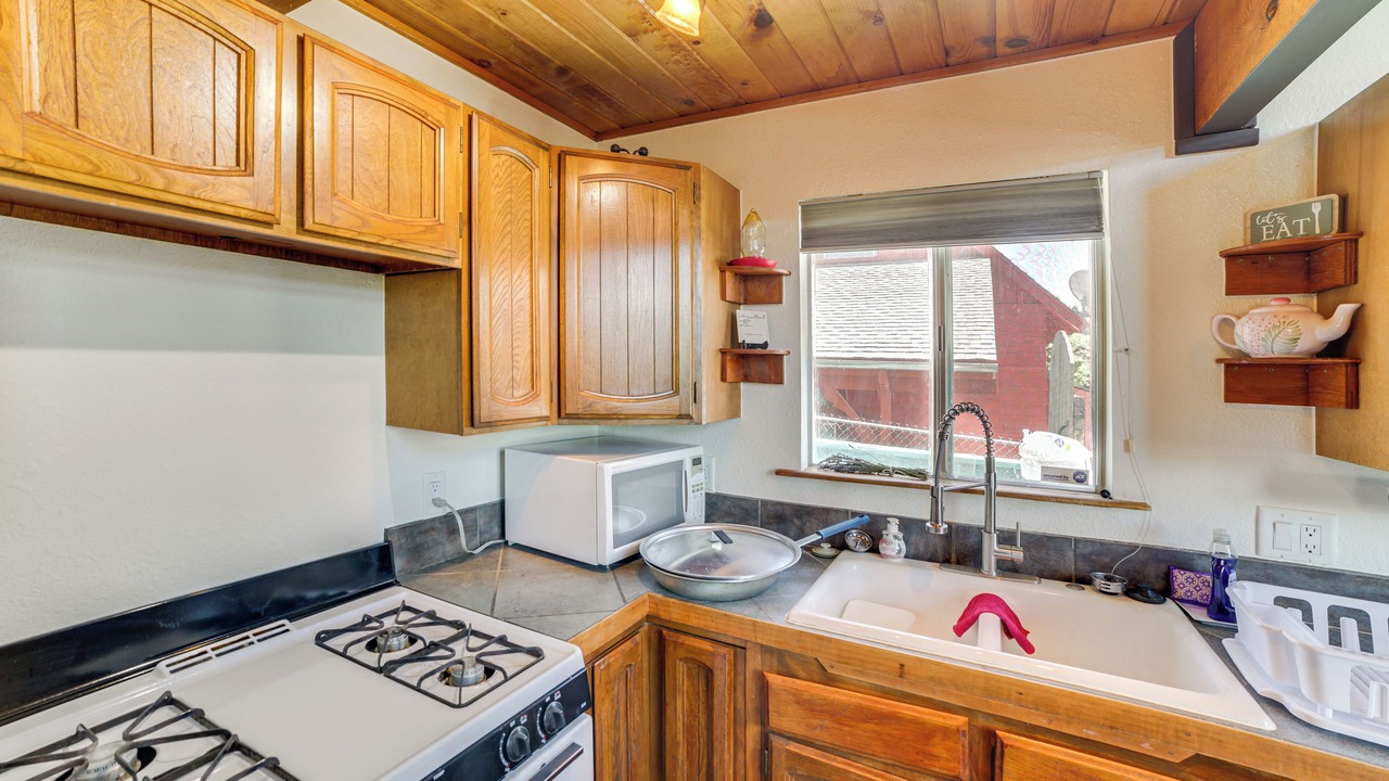 Photo of Kitchen in Frazier Park