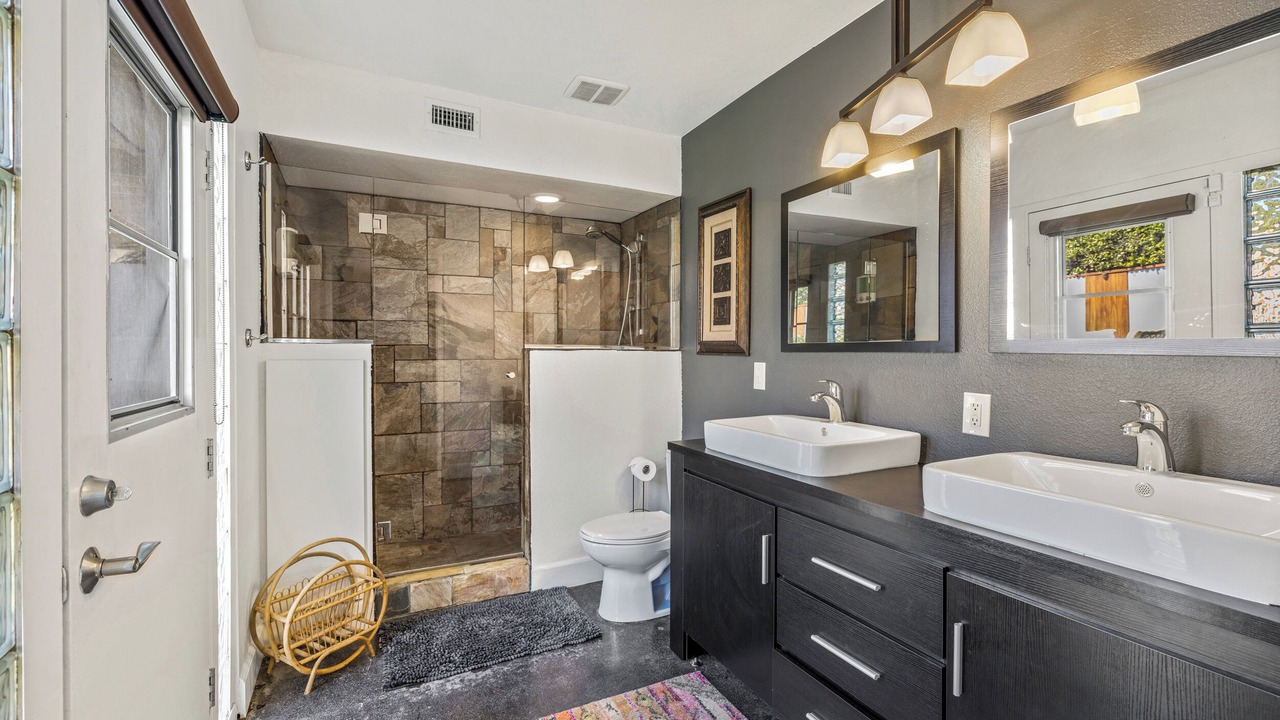 Photo of Bathroom in Sunrise Vista Chino