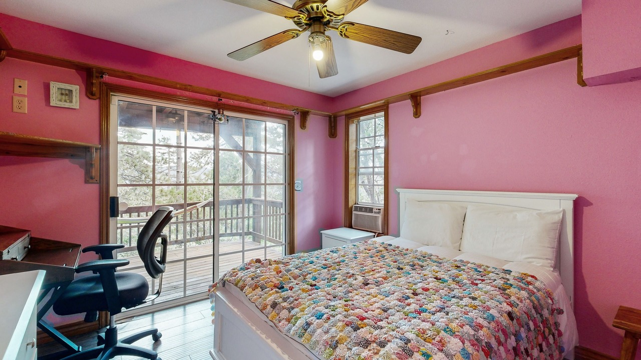 Photo of Bedroom in Blue Jay