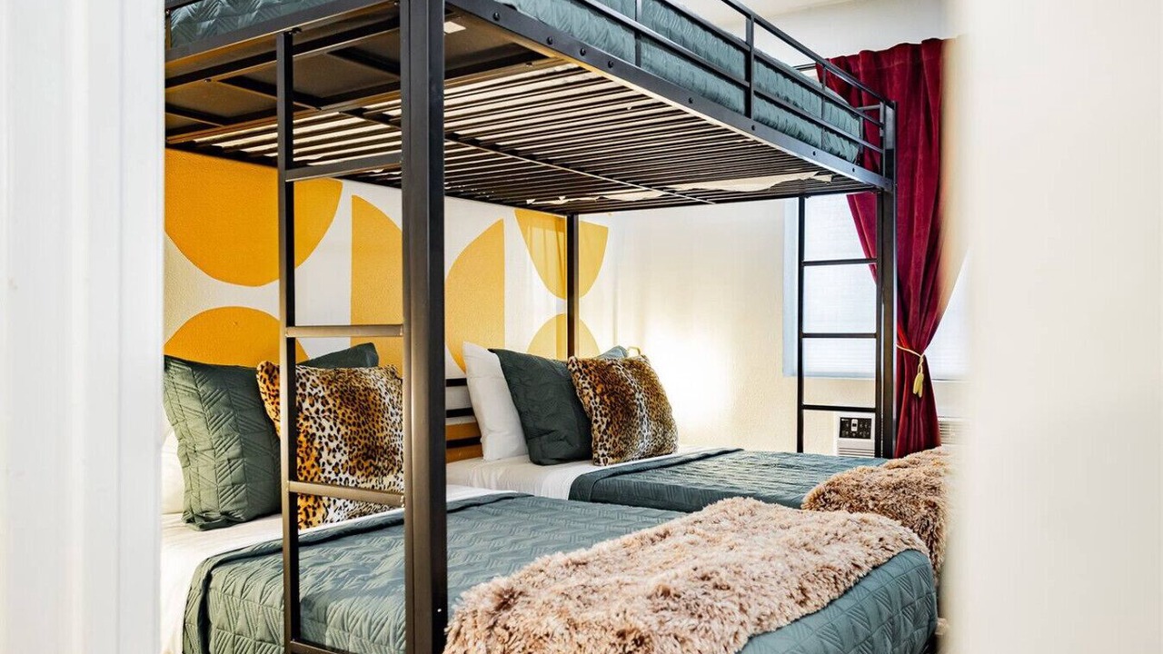 Photo of Bedroom in Gateway District