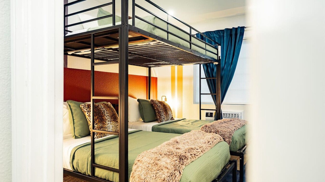 Photo of Bedroom in Gateway District