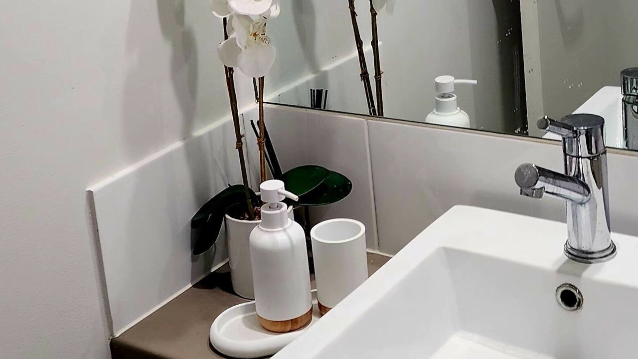 Photo of Bathroom in Mermaid Waters