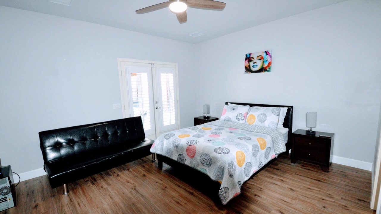 Photo of Bedroom in Racquet Club South
