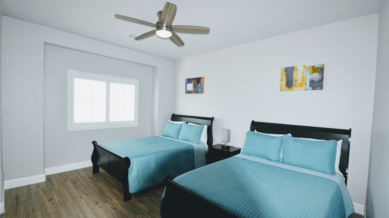 Photo of Bedroom in Racquet Club South