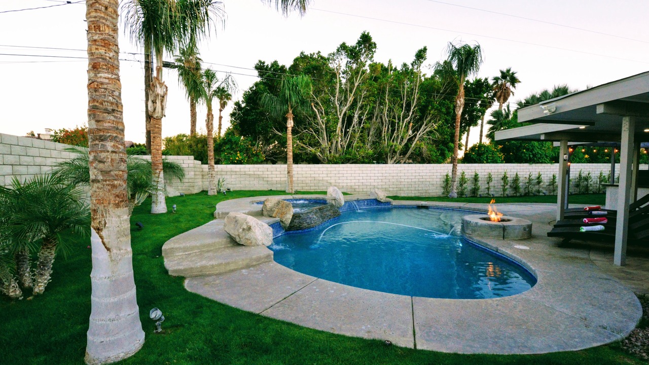 Photo of Outdoor in Racquet Club South