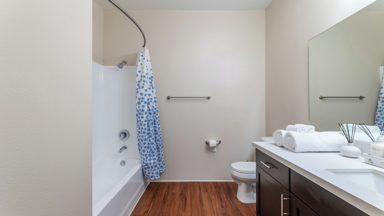 Photo of Bathroom in Ladera Heights