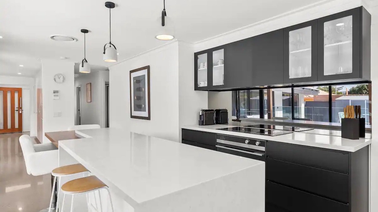 Photo of Kitchen in Mermaid Waters