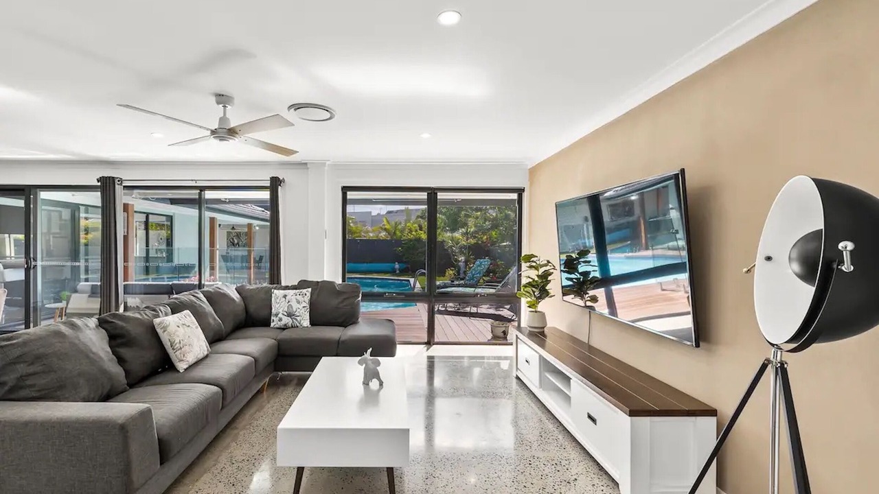 Photo of Livingroom in Mermaid Waters