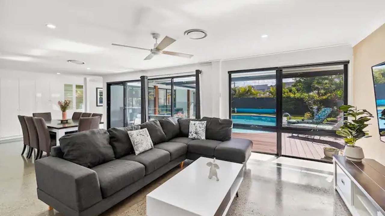 Photo of Livingroom in Mermaid Waters