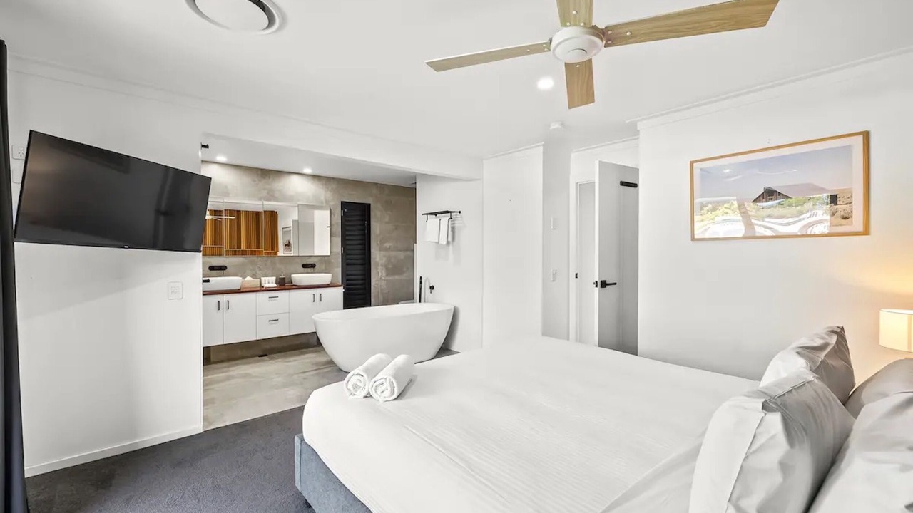 Photo of Bedroom in Mermaid Waters