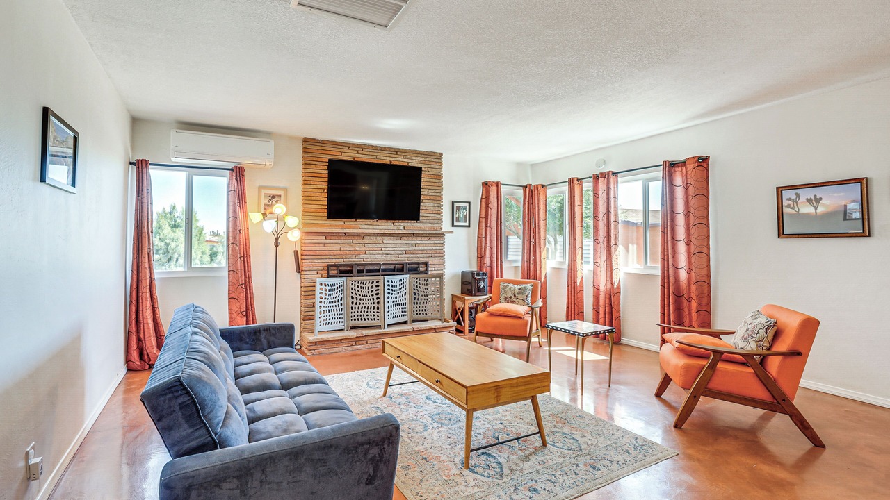 Photo of Bedroom in Twentynine Palms