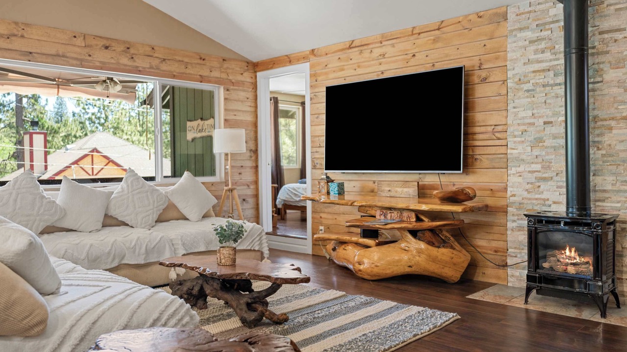 Photo of Bedroom in Big Bear Lake