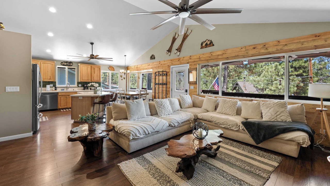 Photo of Livingroom in Big Bear Lake
