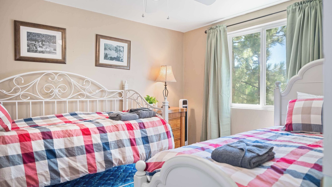 Photo of Bedroom in Big Bear Lake