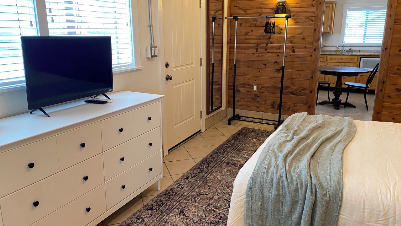 Photo of Bedroom in Tulare