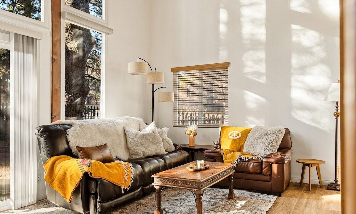 Photo of Livingroom in Evergreen Estates
