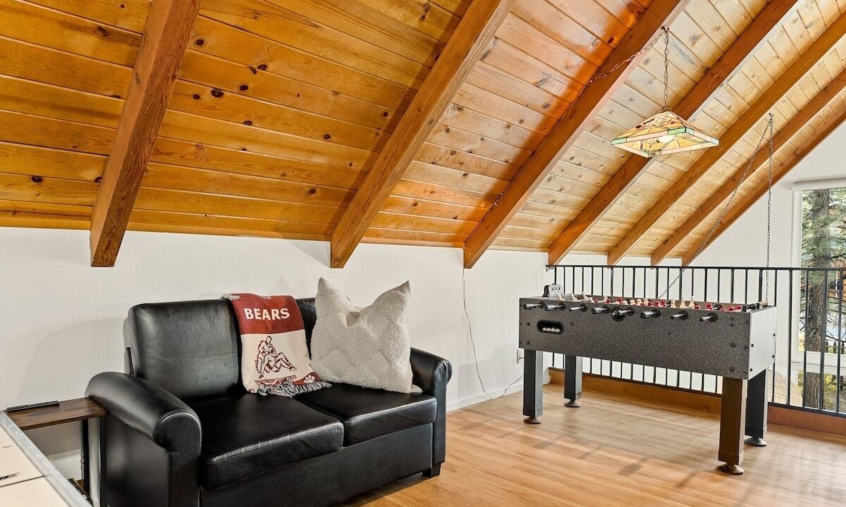 Photo of Bedroom in Evergreen Estates
